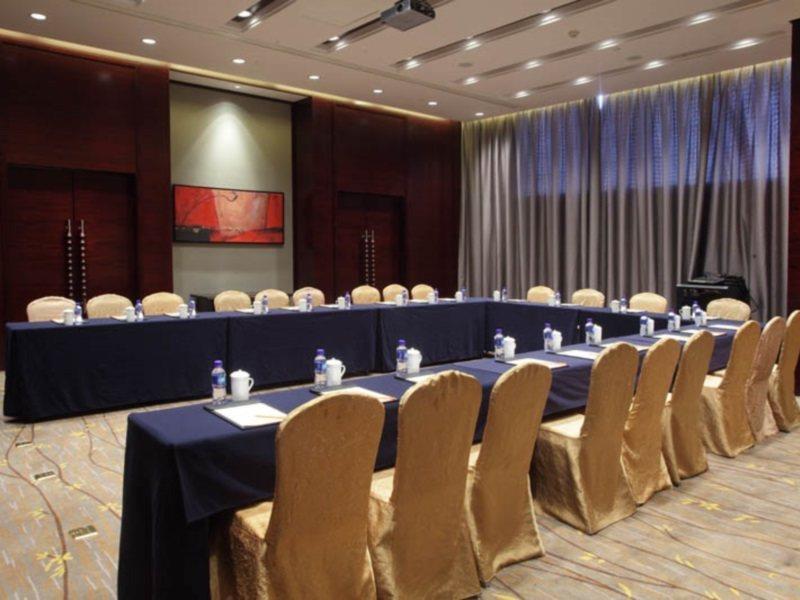 The Qube Hotel Shanghai -Close To Pudong International Airport And Disney Land Dış mekan fotoğraf