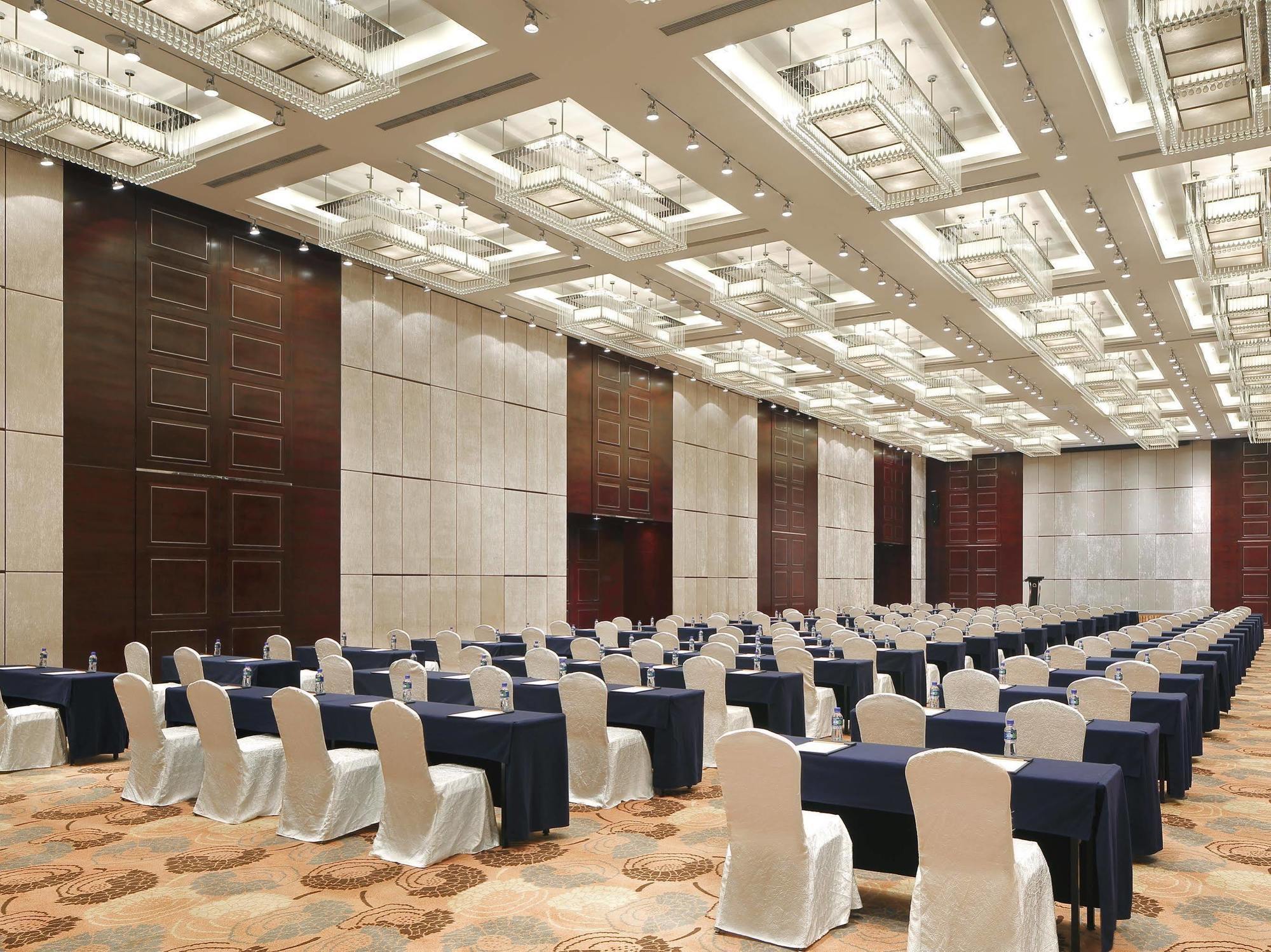 The Qube Hotel Shanghai -Close To Pudong International Airport And Disney Land Dış mekan fotoğraf