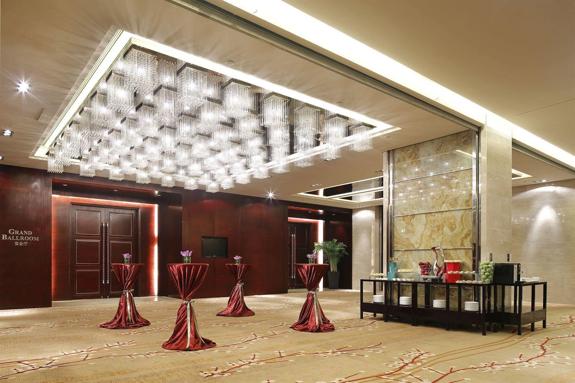 The Qube Hotel Shanghai -Close To Pudong International Airport And Disney Land Dış mekan fotoğraf