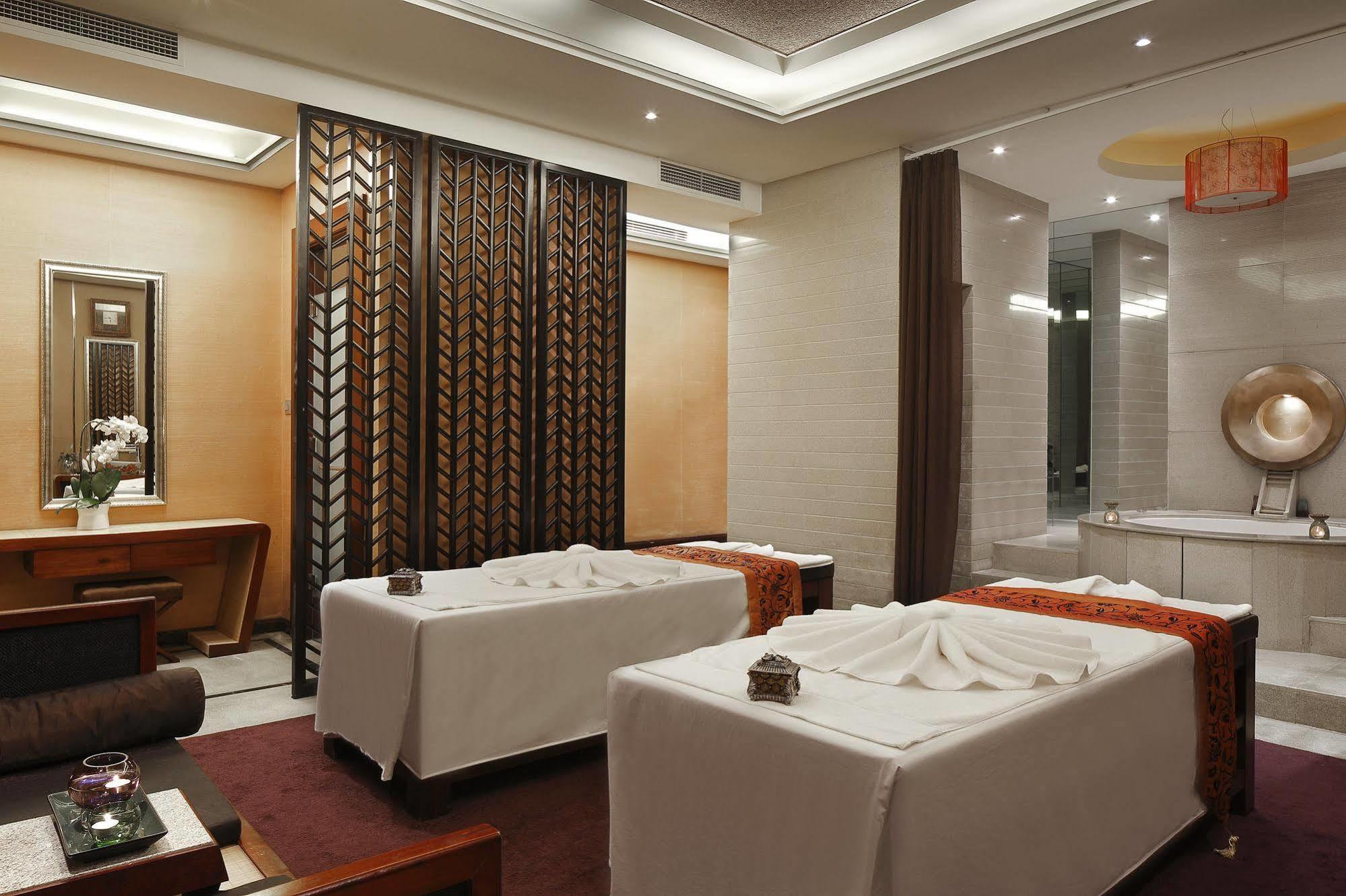 The Qube Hotel Shanghai -Close To Pudong International Airport And Disney Land Dış mekan fotoğraf